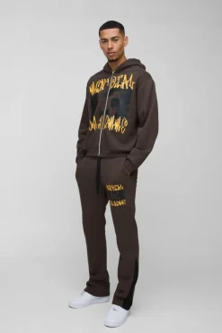 Store boohooMAN Oversized Boxy Graffiti 13 Varsity Zip Through Hooded Tracksuit chocolate