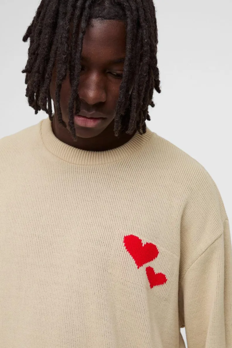 Flash Sale boohooMAN Oversized Boxy Heart Embroidered Knitted Jumper stone