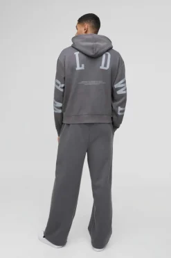 Online boohooMAN Oversized Boxy Large Scale Official Hoodie charcoal