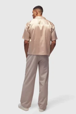 Outlet boohooMAN Oversized Boxy Satin Short Sleeve Shirt cream