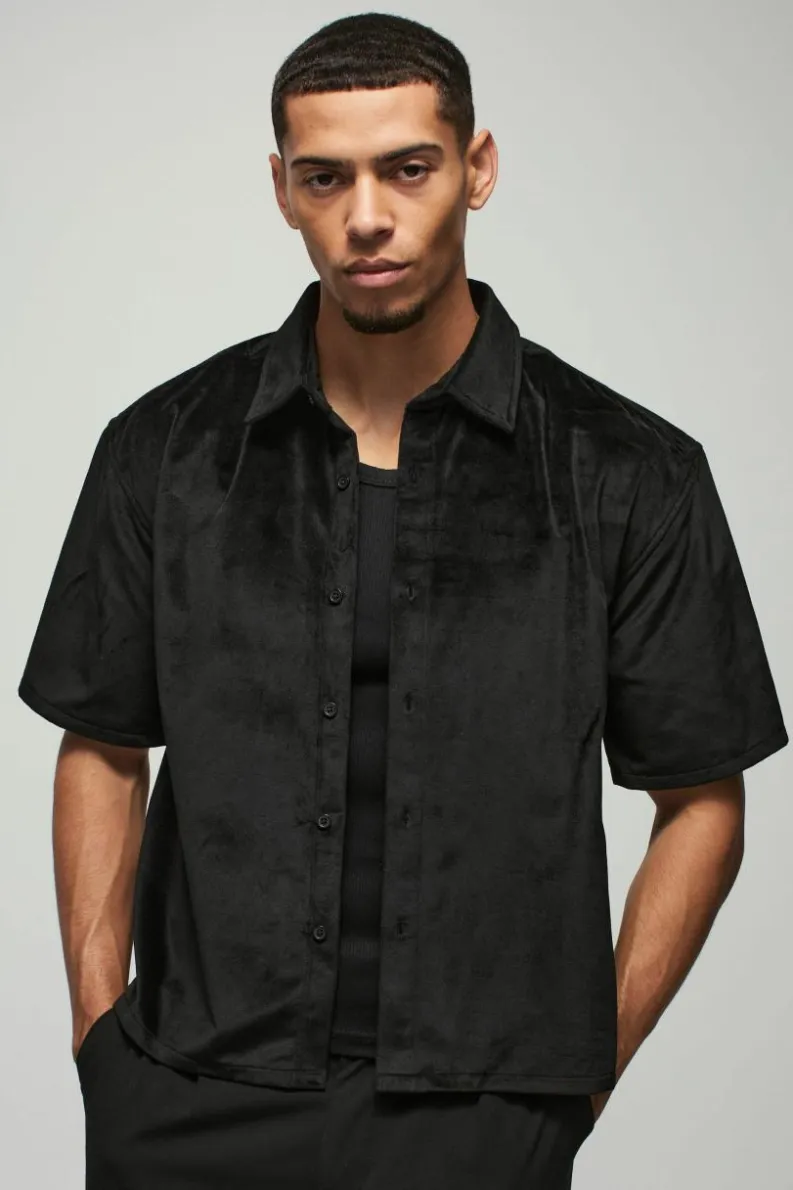 Discount boohooMAN Oversized Boxy Short Sleeve Velour Shirt black