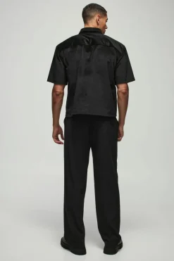 Discount boohooMAN Oversized Boxy Short Sleeve Velour Shirt black