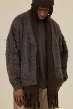 Store boohooMAN Oversized Boxy Super Fluffy Knitted Cardigan chocolate