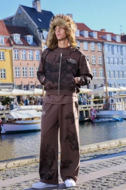 Best boohooMAN Oversized Boxy Zip Through Renaissance Print Hooded Tracksuit chocolate