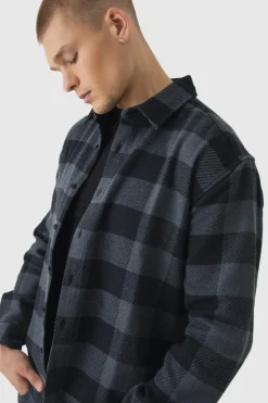 Store boohooMAN Oversized Checkerboard Shirt black