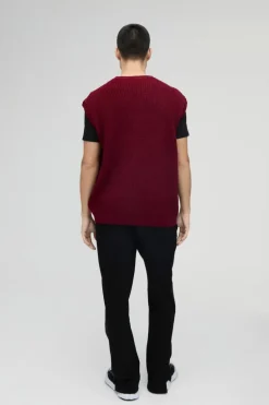 Best Sale boohooMAN Oversized Crew Neck Cable Knitted Vest burgundy