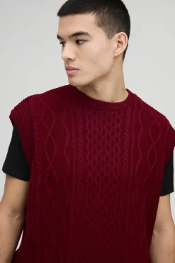 Best Sale boohooMAN Oversized Crew Neck Cable Knitted Vest burgundy