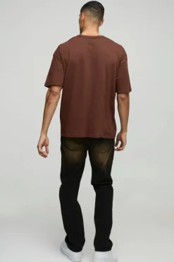Sale boohooMAN Oversized Embroidered Homme T-Shirt chocolate