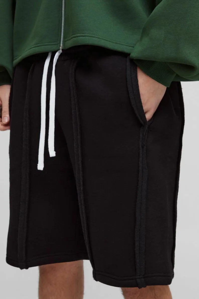 Best Sale boohooMAN Oversized Exposed Seam Short black