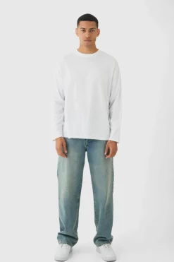 Online boohooMAN Oversized Long Sleeve Crew Neck T-Shirt white