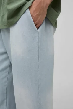 Store boohooMAN Oversized Spray Wash Jogger grey