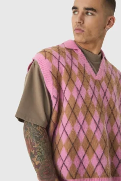 Hot boohooMAN Oversized V Neck Argyle Fluffy Knit Vest light pink