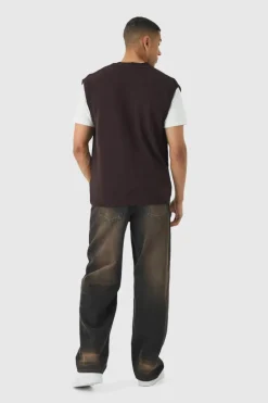 New boohooMAN Oversized V Neck Button Through Knitted Vest chocolate