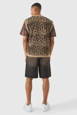 Best boohooMAN Oversized V Neck Leopard Button Through Knitted Vest brown