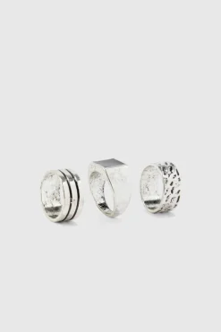 Store boohooMAN 3 Pack Stone Embossed Rings silver
