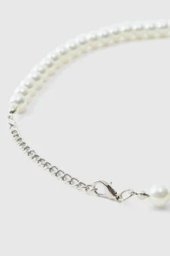 Hot boohooMAN Pearl Necklace with Cross white