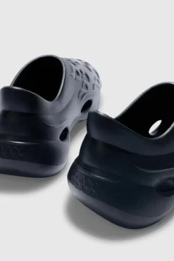 Online boohooMAN Perforated Flame Moulded Mule black