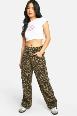 Discount boohoo Petite Denim DSGN Cargo Jeans leopard