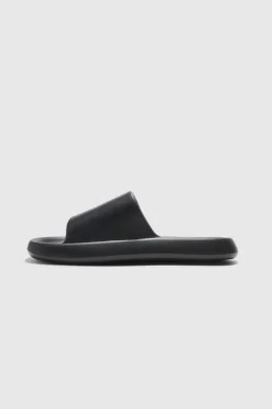 Clearance boohooMAN Plain Moulded Slider black