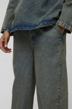 Store boohooMAN Pleated Baggy Jeans antique wash