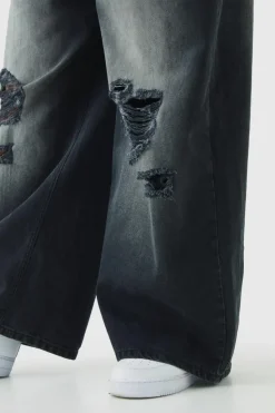 Fashion boohooMAN Plus Baggy Fit Super Distressed Jeans washed black