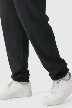 Discount boohooMAN Plus Basic Jogger In black