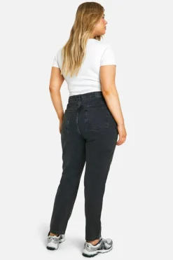 Discount boohoo Plus Basics High Waisted Ripped Mom Jeans washed black