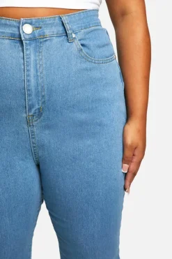 Hot boohoo Plus Denim Flared Jeans light wash