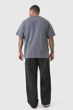 Online boohooMAN Plus Elasticated Waist Relaxed Fit Cargo Trousers black
