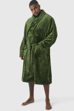 Outlet boohooMAN Plus Fluffy Dressing Gown In forest