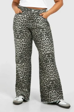 Online boohoo Plus Straight Leg Jean leopard