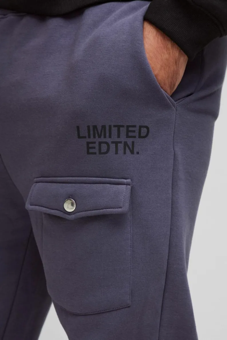 Fashion boohooMAN Plus Limited Slim Flare Cargo Gusset Jogger purple