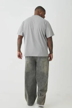 Store boohooMAN Plus MAN Moto Debossed T-shirt charcoal