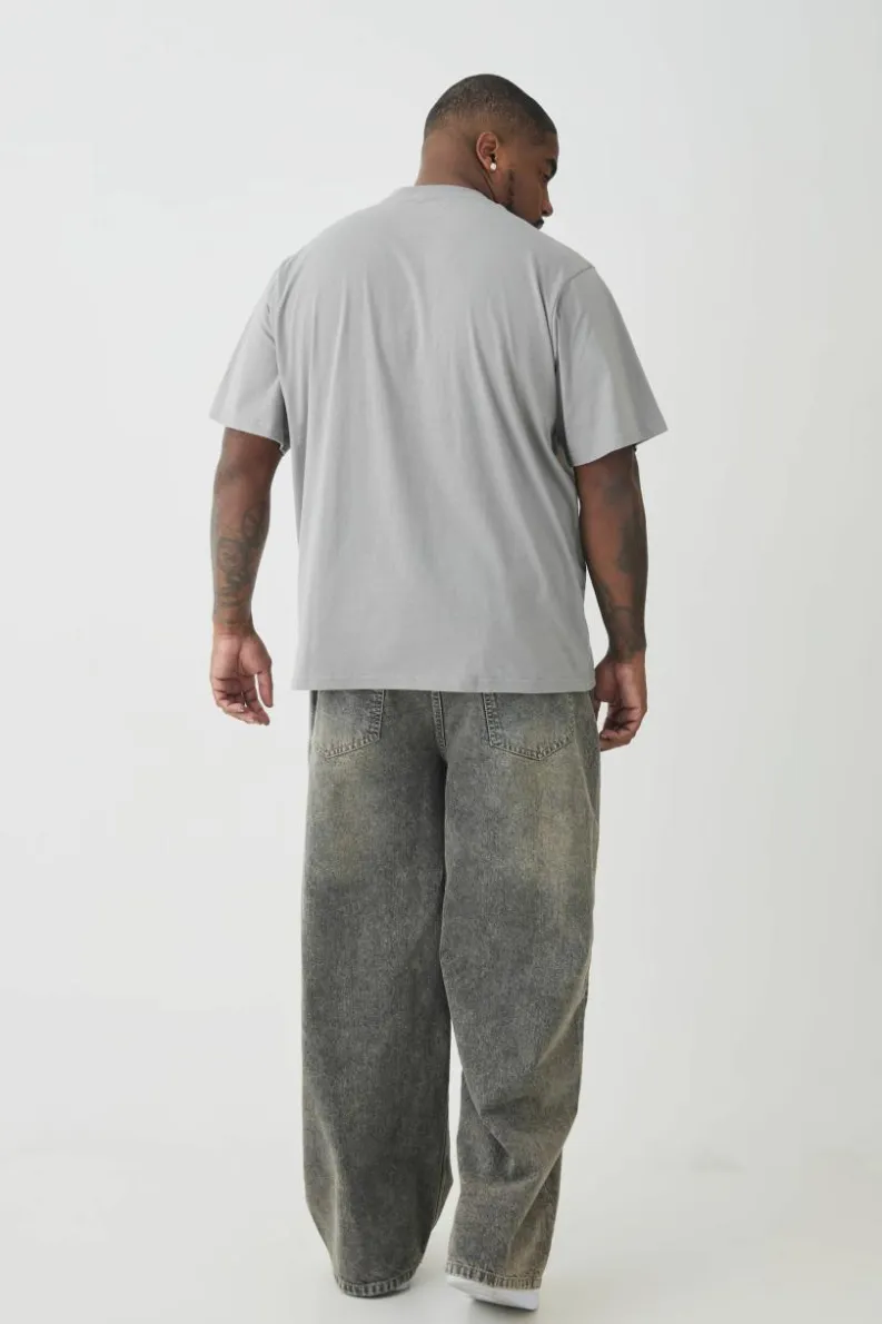 Store boohooMAN Plus MAN Moto Debossed T-shirt charcoal