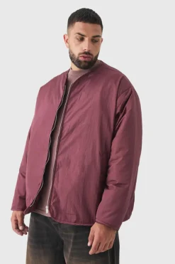 Store boohooMAN Plus Oversized Collarless Padded Bomber Jacket In wine