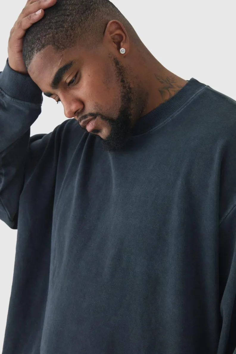 Best Sale boohooMAN Plus Oversized Extended Neck Acid Wash Sweatshirt black