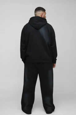 Outlet boohooMAN Plus Oversized Raglan Zip Thru Embroidered Spray Wash Hooded Tracksuit black