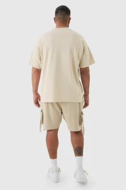 Online boohooMAN Plus Oversized Varsity Teddy Graphic T-shirt sand