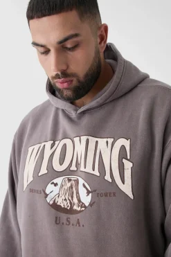 Best boohooMAN Plus Oversized Washed Wyoming Print Hoodie chocolate