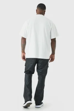 Fashion boohooMAN Plus PU Coated Stacked Flared Gusset Cargo Jeans black