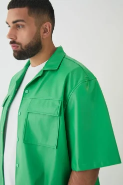 Outlet boohooMAN Plus PU Short Sleeve Overshirt green