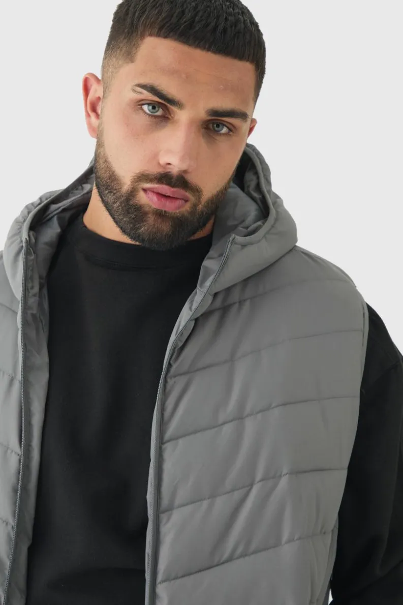 Best Sale boohooMAN Plus Quilted Zip Through Hooded Gilet In charcoal