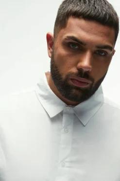 Fashion boohooMAN Plus Regular Fit Oxford Shirt In white