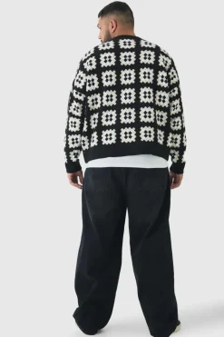 Store boohooMAN Plus Relaxed Fit Drop Shoulder Crochet Cardigan black