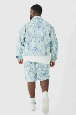 Store boohooMAN Plus Relaxed Fit Fabric Interest Denim Shorts light blue