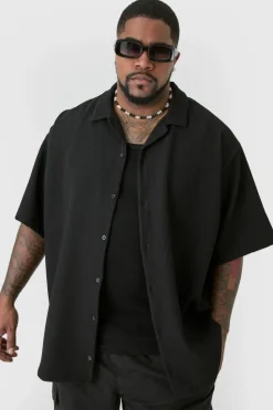 Flash Sale boohooMAN Plus Short Sleeve Revere Oversized Pleated Shirt black