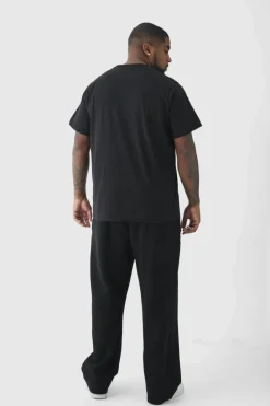 Shop boohooMAN Plus Slim Fit Basic T-Shirt black