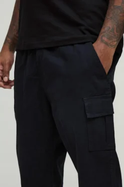 Discount boohooMAN Plus Slim Fit Cuffed Cargo Trousers black