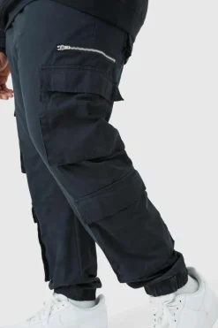 Outlet boohooMAN Plus Slim Fit Cuffed Cargo Trousers black