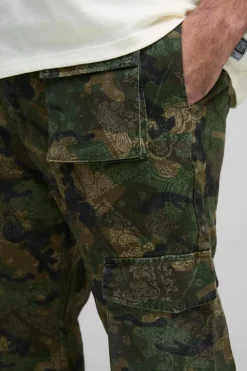 Flash Sale boohooMAN Plus Slim Stacked Flare Multi Cargo Camo Bandana Trouser dark green